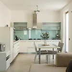 Attic View Pool And Garage Desenzano del Garda