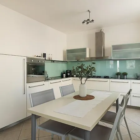 Attic View Pool And Garage * Desenzano del Garda