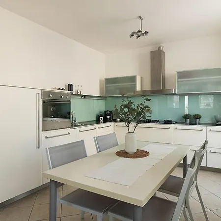 Attic View Pool And Garage * Desenzano del Garda