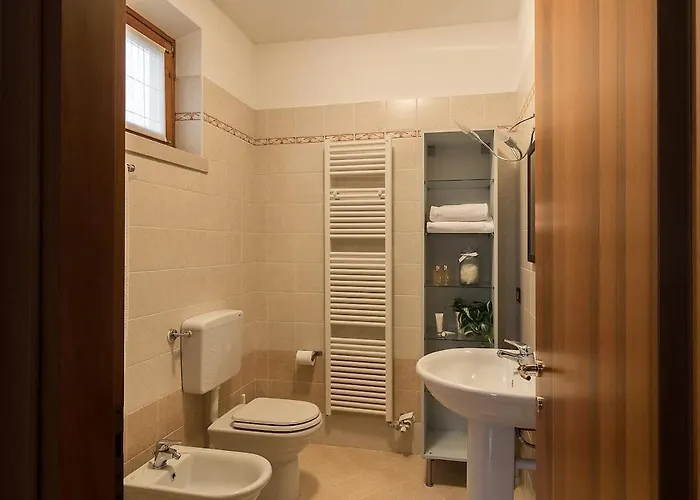 Attic View Pool And Garage Appartement *