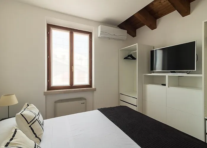 Appartement Attic View Pool And Garage *