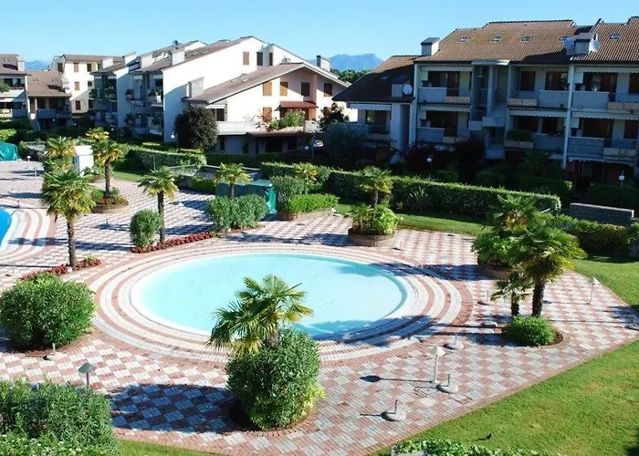 Attic View Pool And Garage